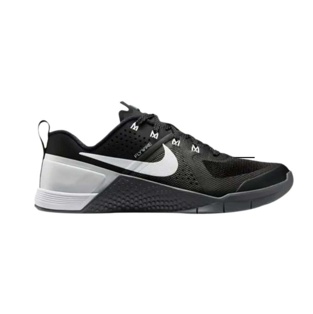 Nike | Women's Metcon 1 Black White Sneakers